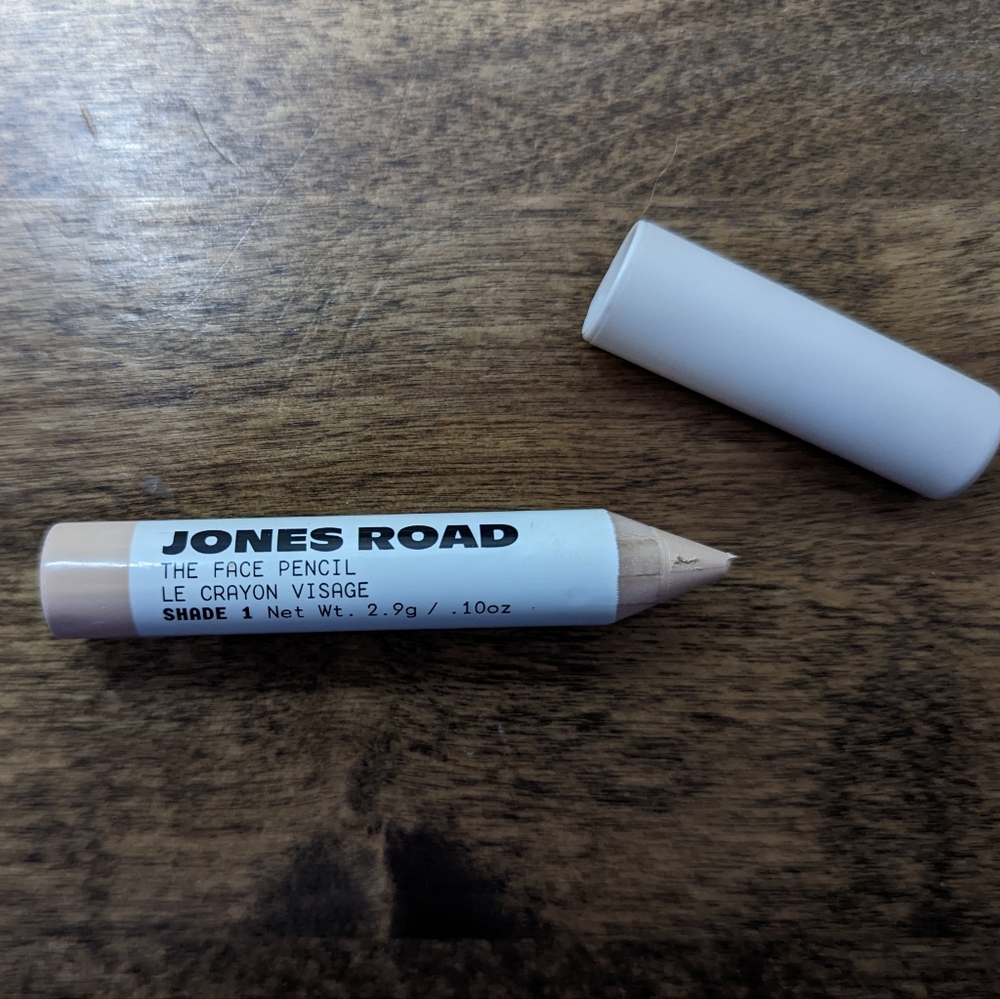 Jones Road The Face Pencil in Shade 01